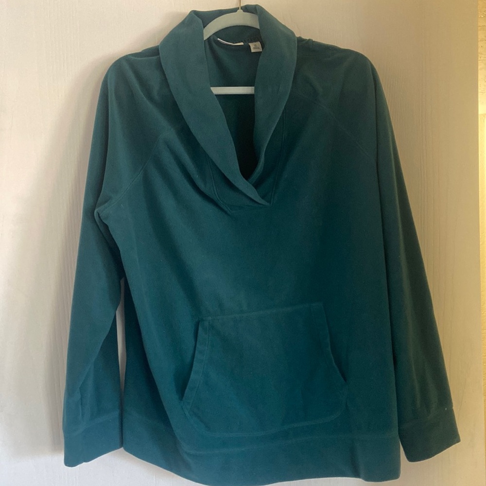 LL Bean XL Hunter green pull over.